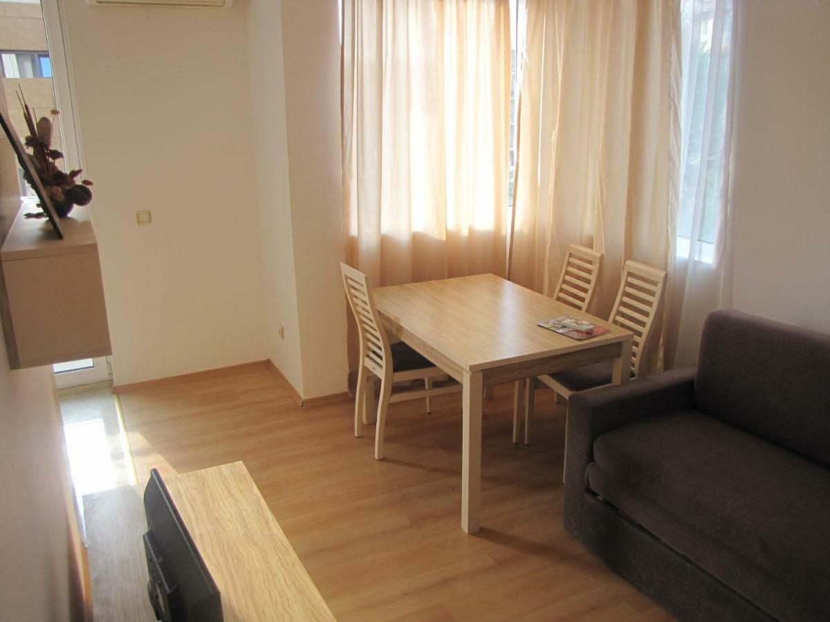 Guest Apartments Salena サニービーチ エクステリア 写真