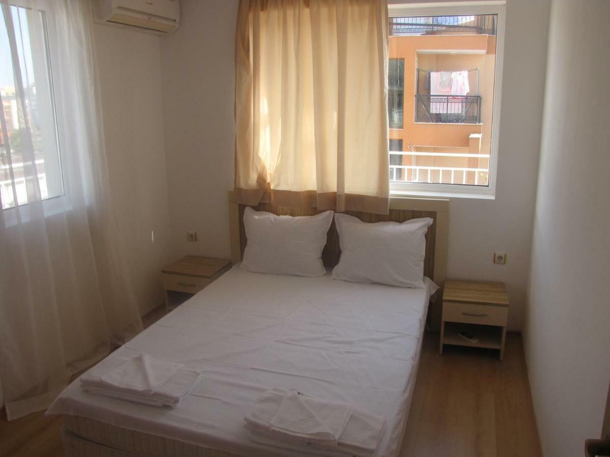Guest Apartments Salena サニービーチ エクステリア 写真