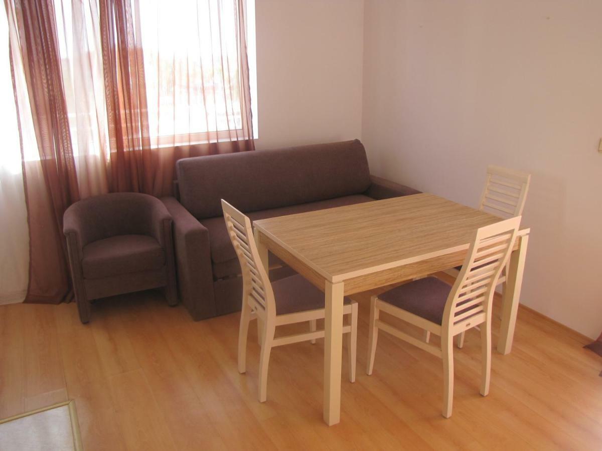 Guest Apartments Salena サニービーチ エクステリア 写真