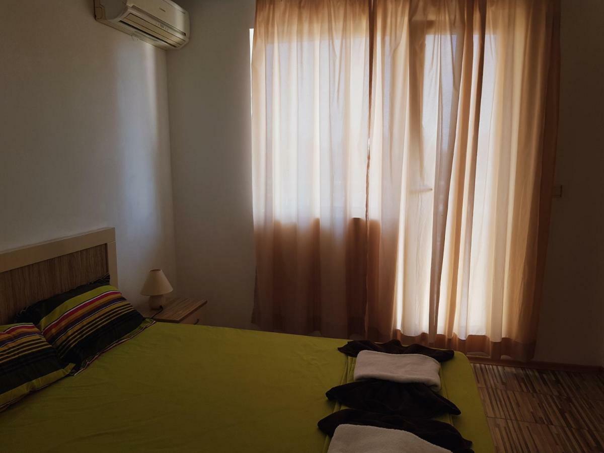 Guest Apartments Salena サニービーチ エクステリア 写真