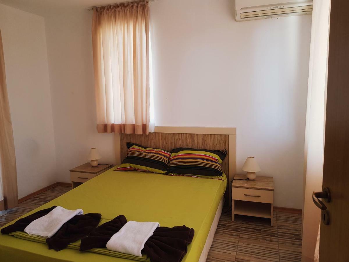 Guest Apartments Salena サニービーチ エクステリア 写真