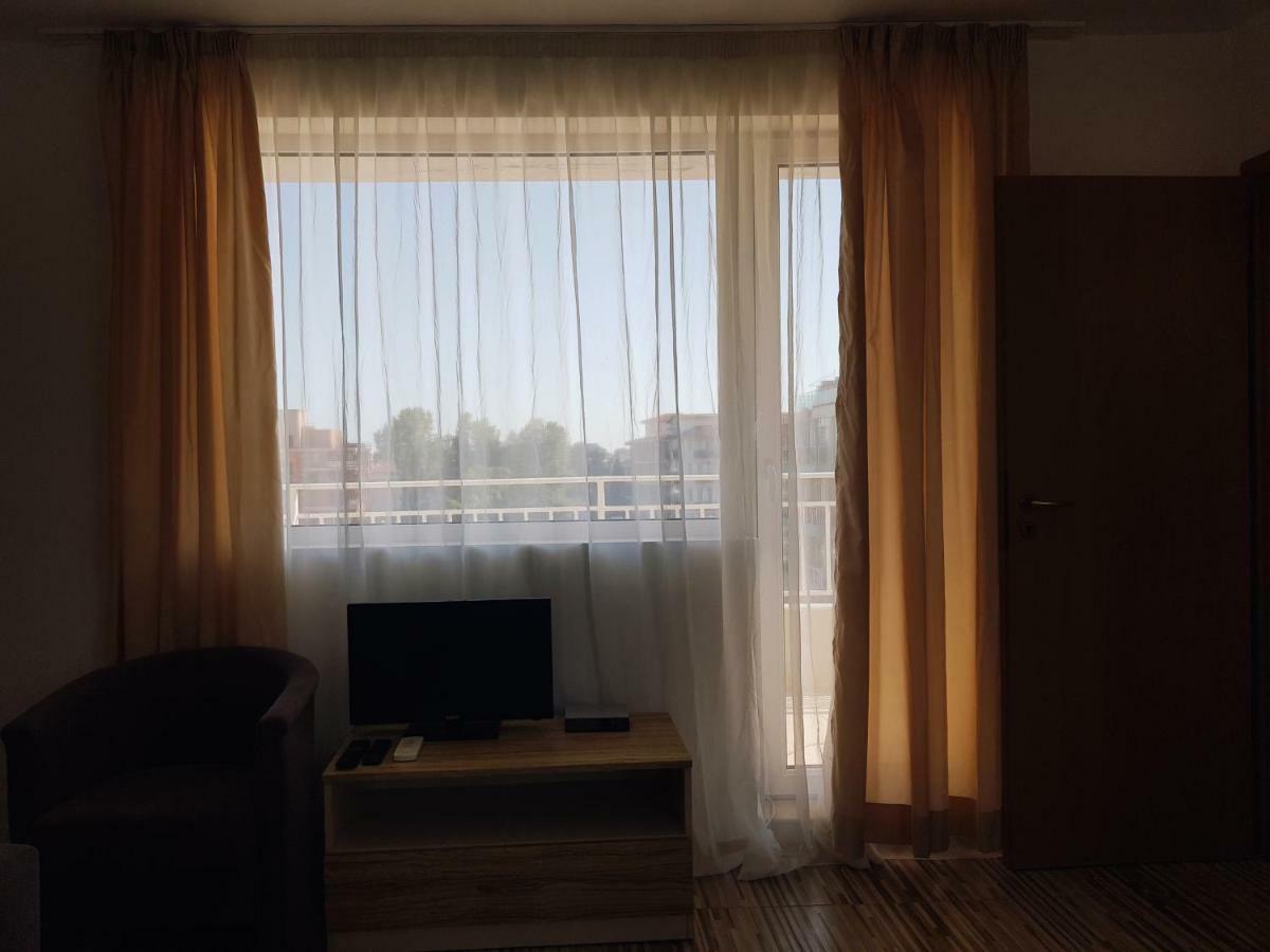 Guest Apartments Salena サニービーチ エクステリア 写真